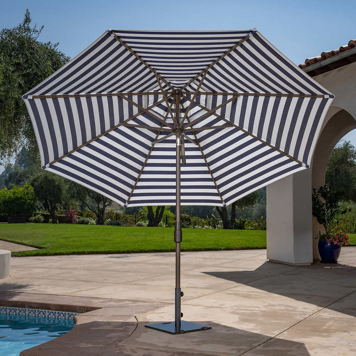 SunVilla - Parasol rond en aluminium Cabana Stripe de 11 pi