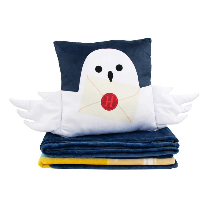 Oversized pillow and throw for kids