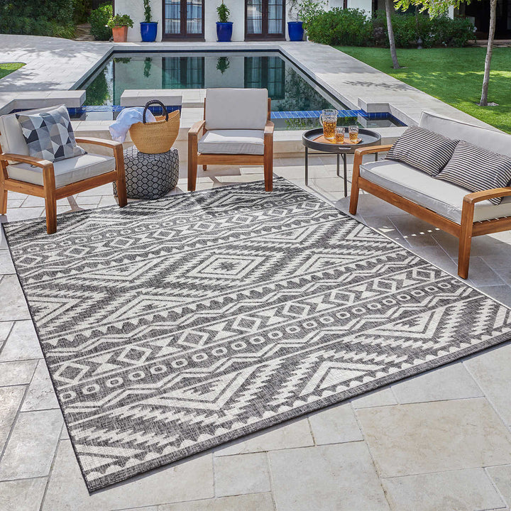 Gertmenian - Chalon indoor/outdoor rug from the Naples collection